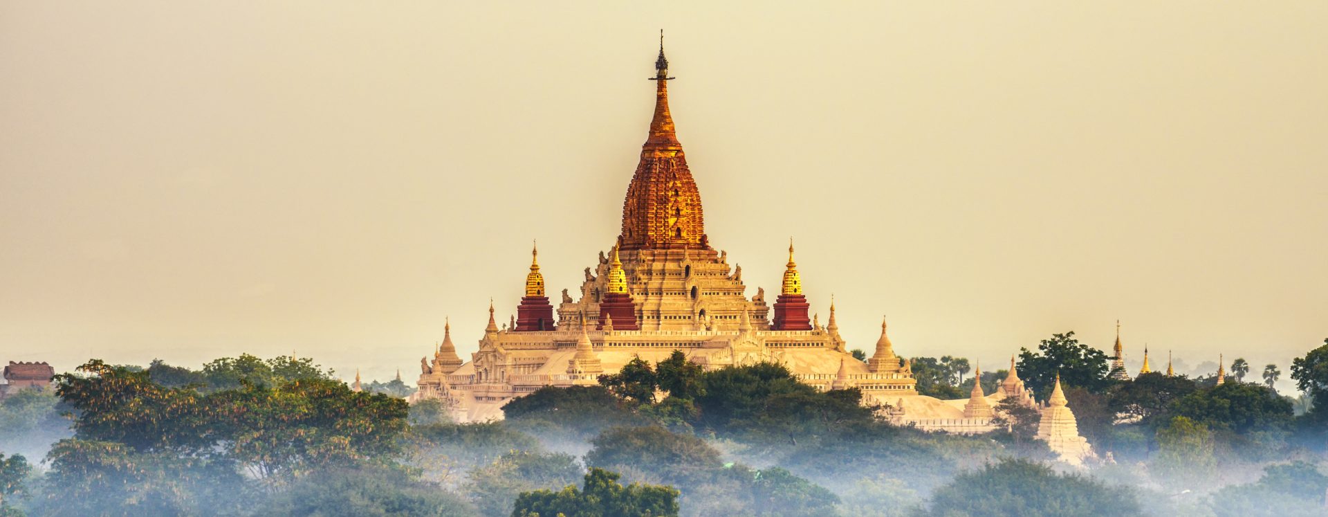 Bagan Anada temple in sunset
